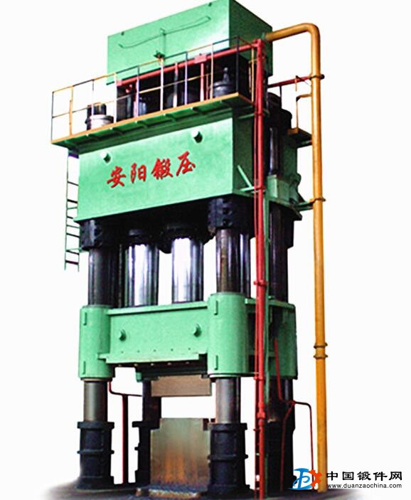 大型自由鍛設備三梁四柱自由鍛液壓機