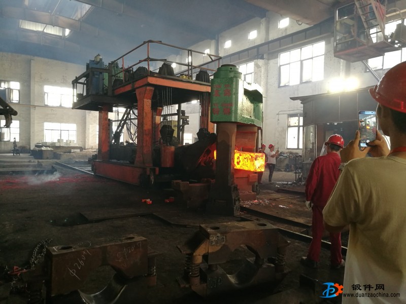 江陰友鑫-東源鍛打廠-鍛圓生產