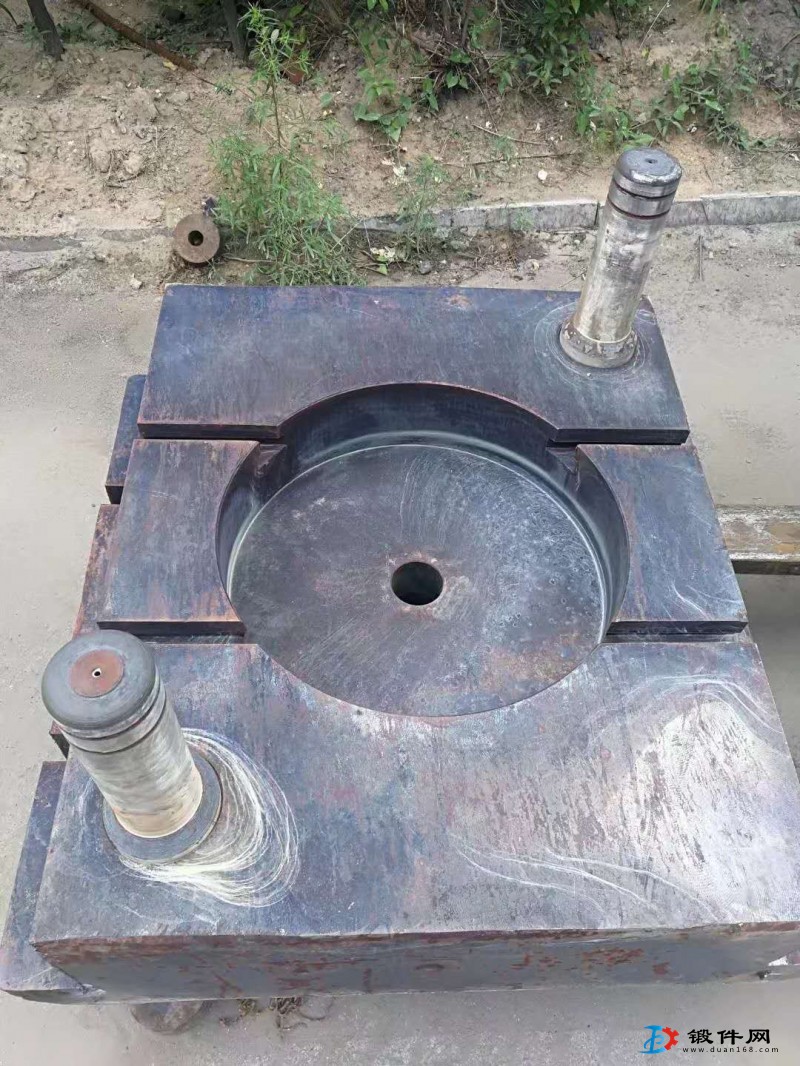 電動螺旋壓力機模架