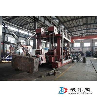 操作機1T操作機嗑夾持最大60mm-420mm安陽鍛壓生產