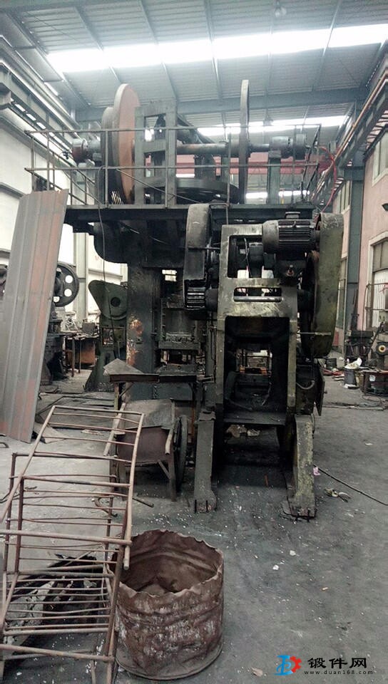 400噸摩擦壓機