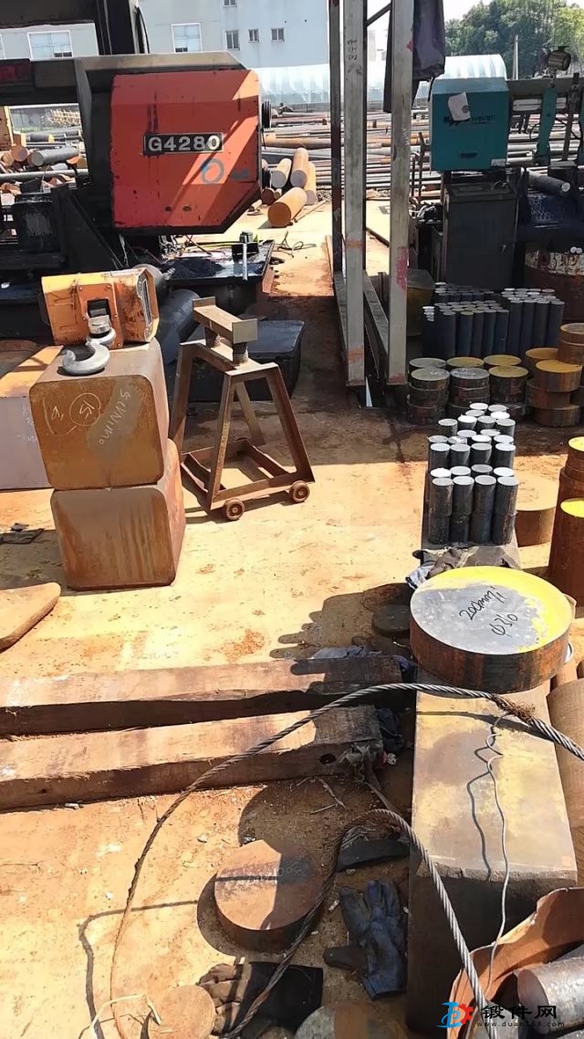 銷售30Cr2Ni2Mo圓鋼 30Cr2Ni2Mo合金圓鋼