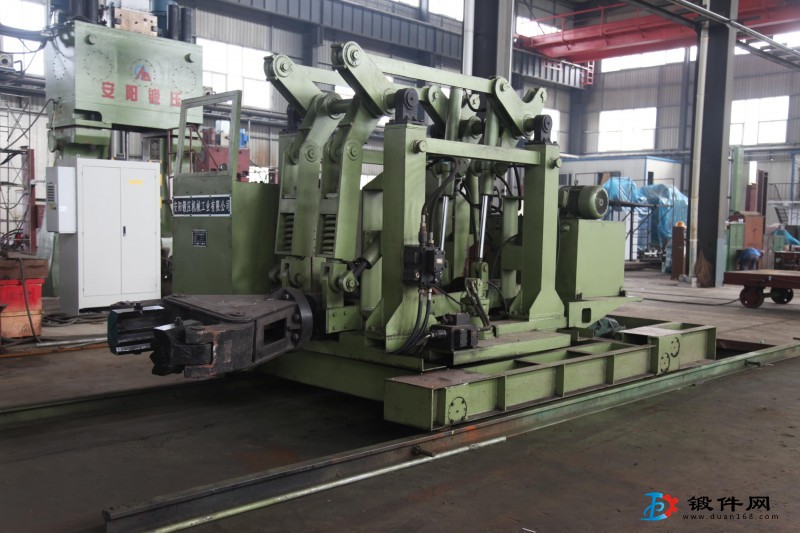 2t框架式鍛造操作機安陽鍛壓廠家直銷