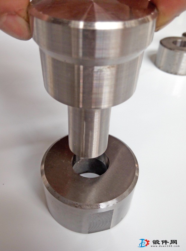 Q35Y系列液壓聯合沖剪機沖孔模具,