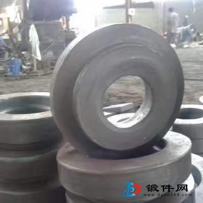 軸承，法蘭
