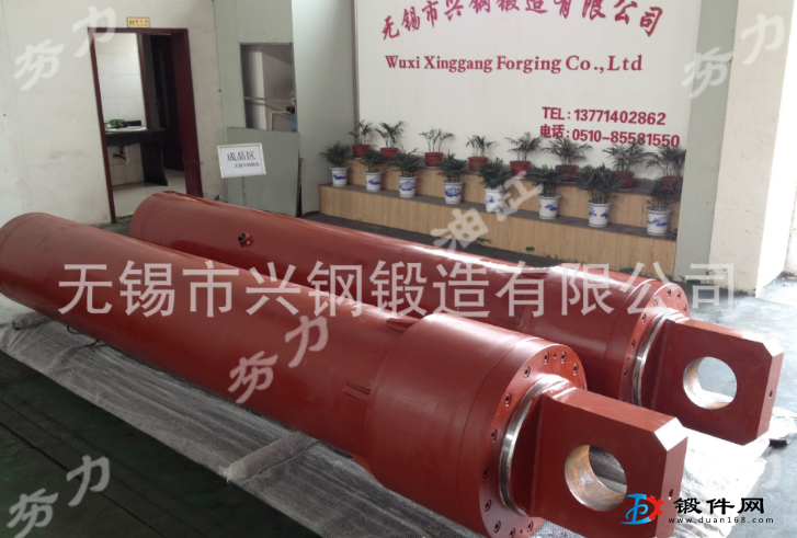 供應耳環式油缸