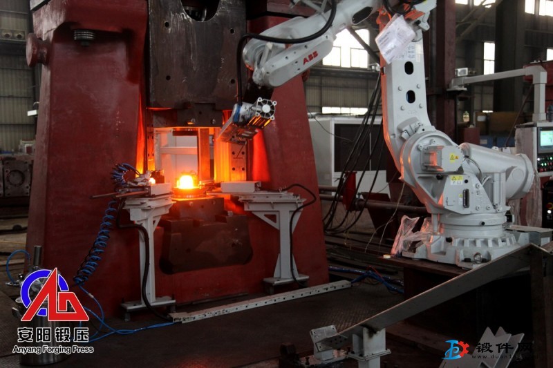 100mm鋼球生產設備程控錘鍛打鋼球自動化生產線