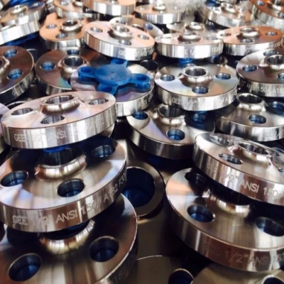 不銹鋼法蘭與彎頭的焊接流程