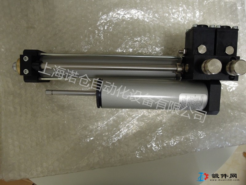 1400.40.100.02.04  PNEUMAX控制氣缸