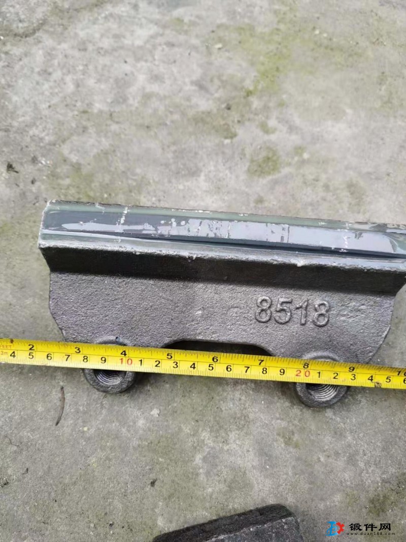 8518制砂機拋料頭刀頭