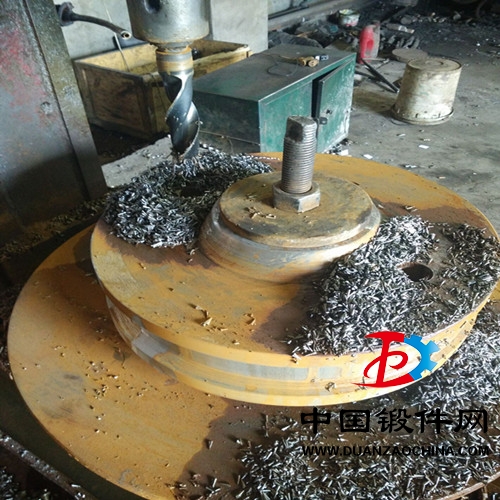 鍛件打孔